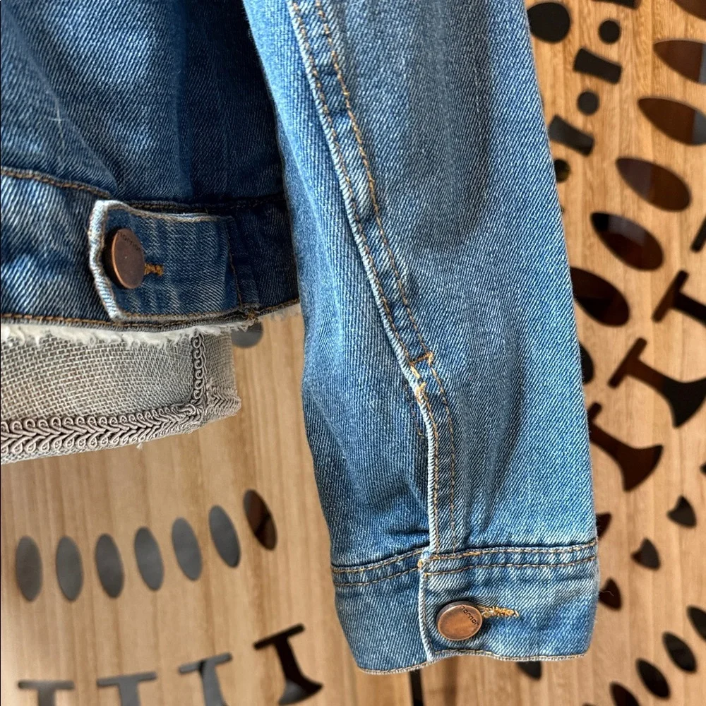 Jou Jou Blue Denim Jacket with Cream Sherpa lining - Picture 6 of 10